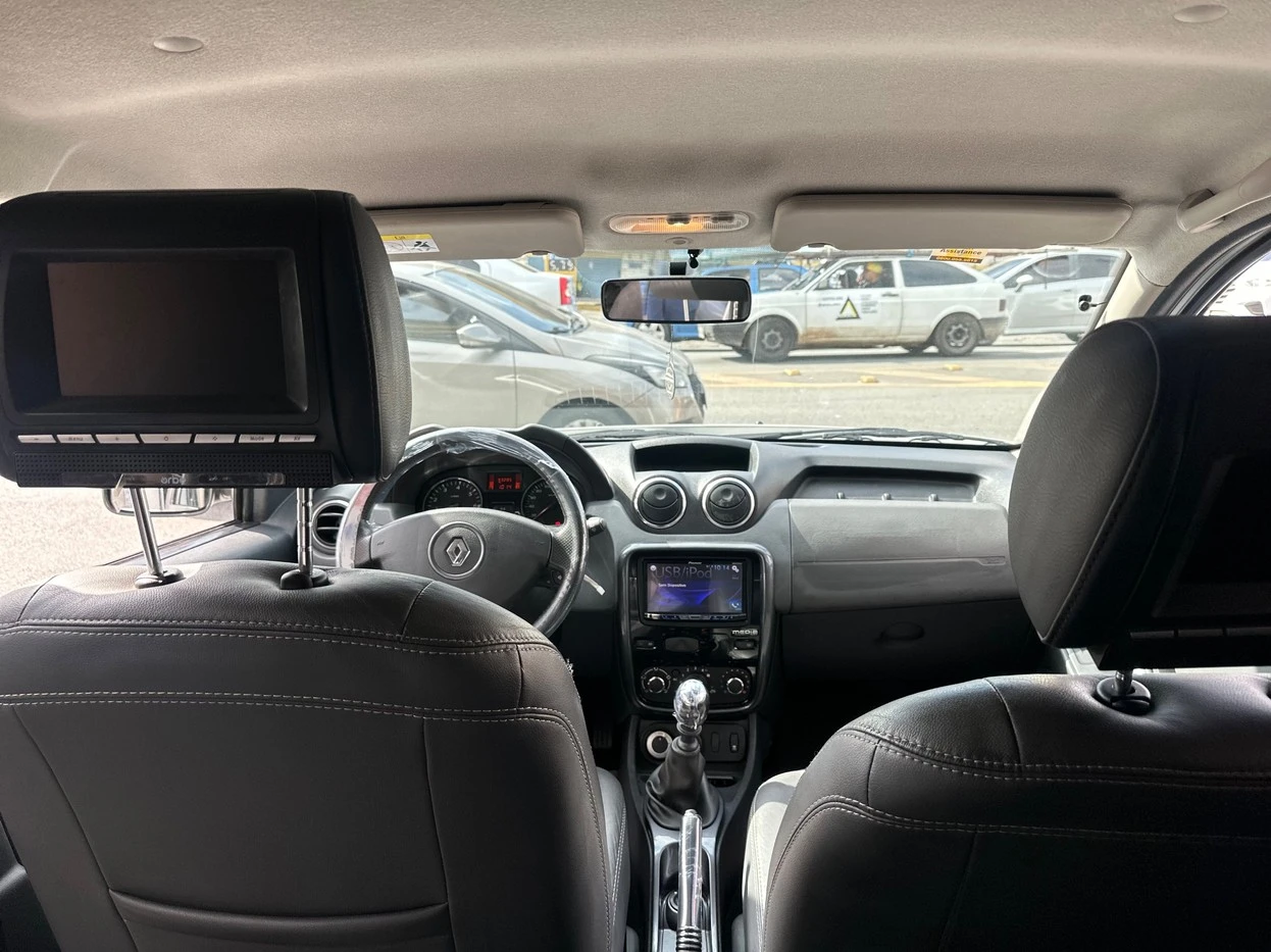 RENAULT DUSTER