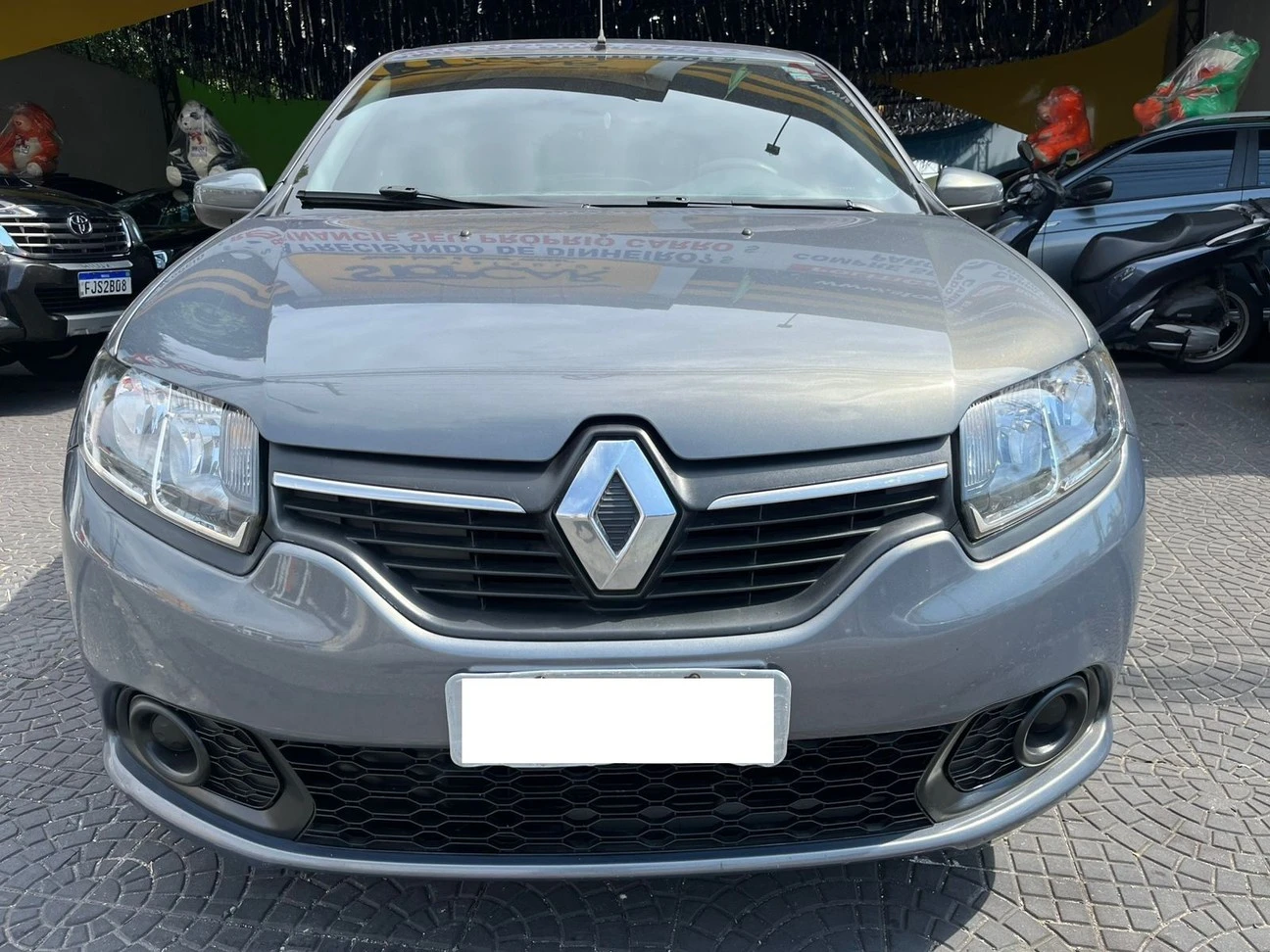 RENAULT SANDERO