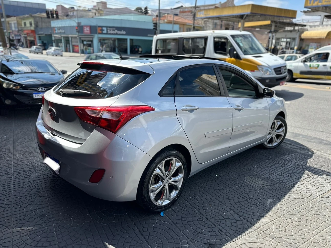 HYUNDAI I30