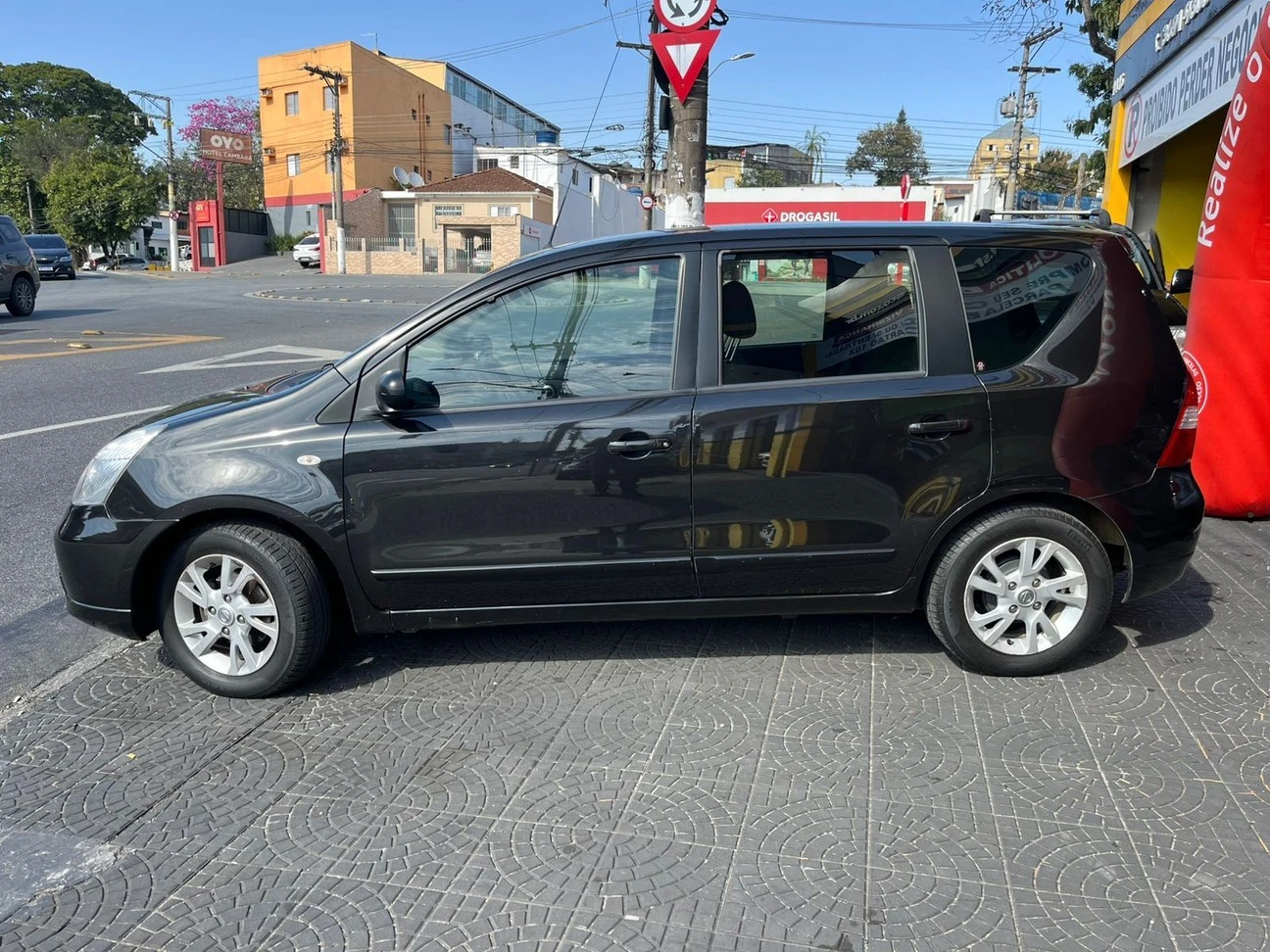 NISSAN LIVINA