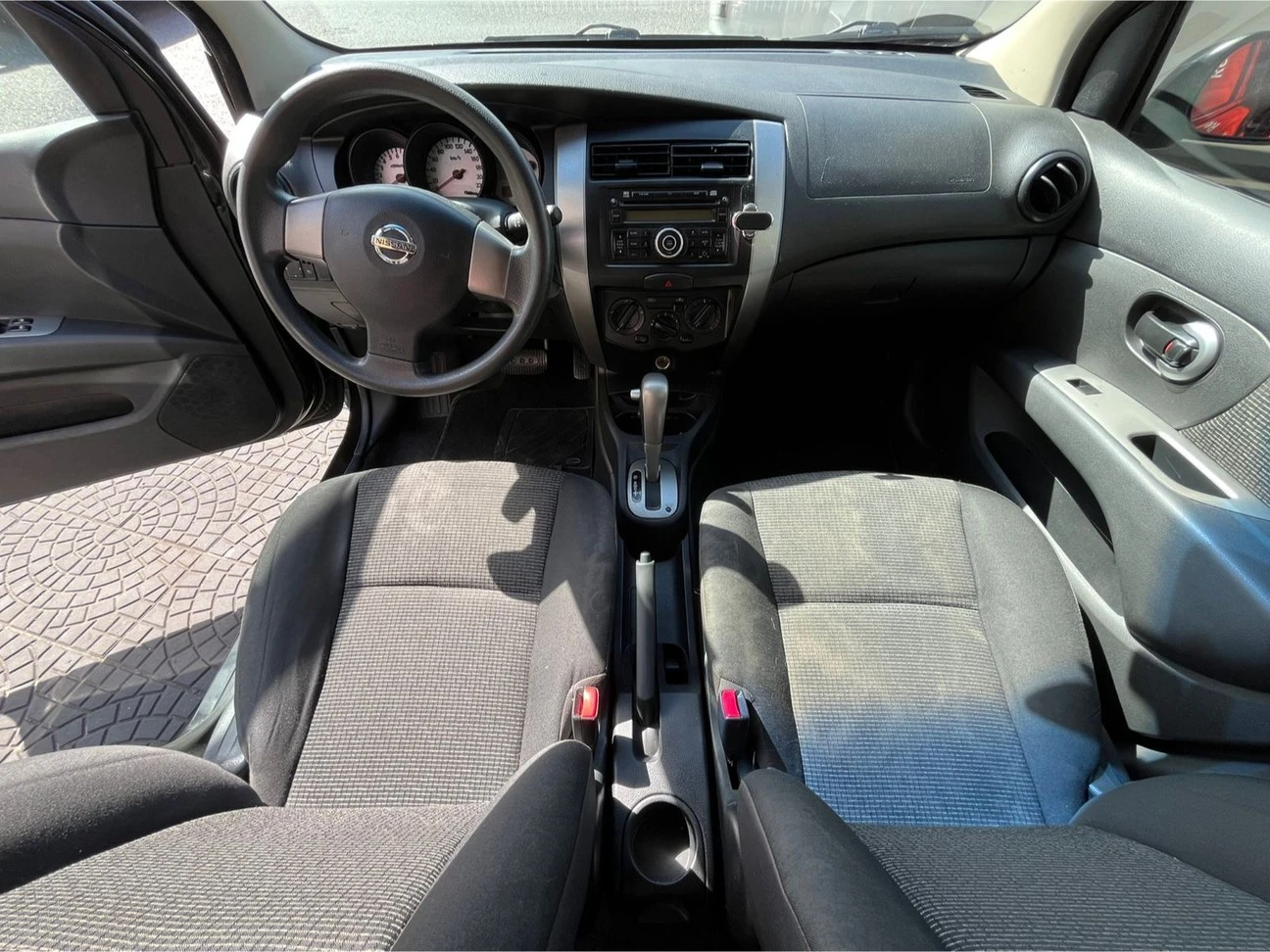 NISSAN LIVINA