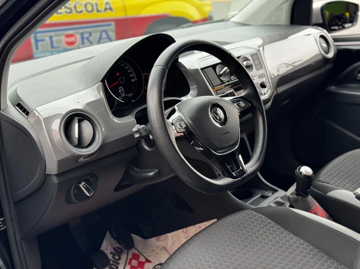 VOLKSWAGEN CROSS UP