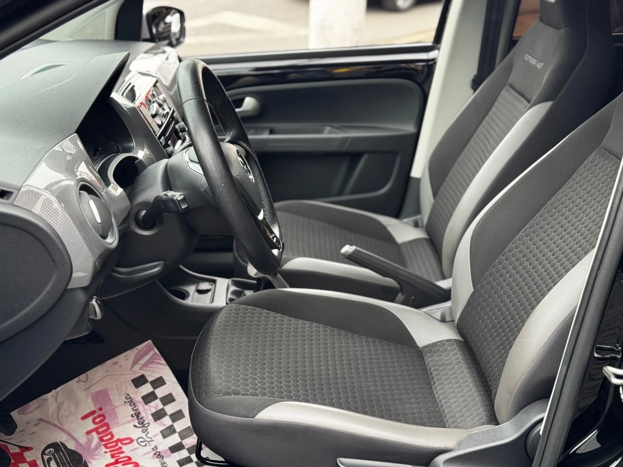 VOLKSWAGEN CROSS UP