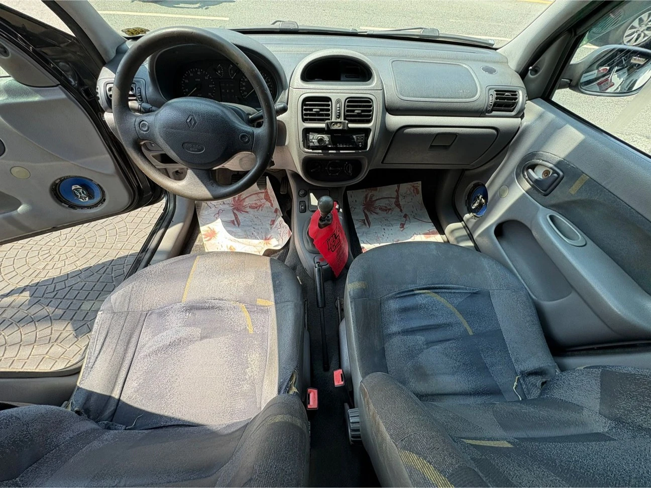 RENAULT CLIO