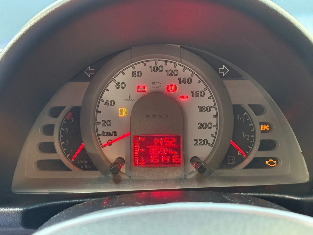 VOLKSWAGEN FOX