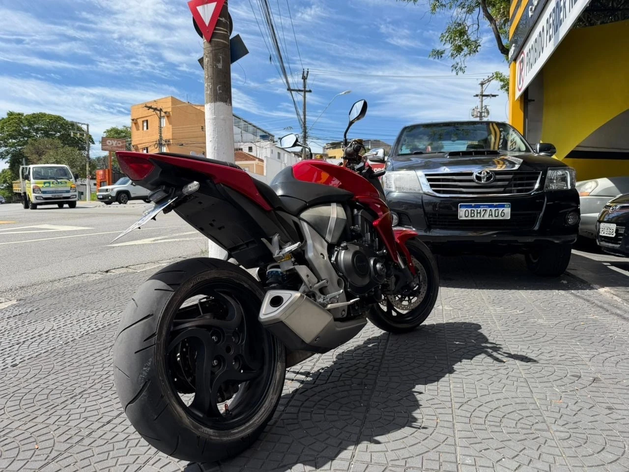 CB 1000R 