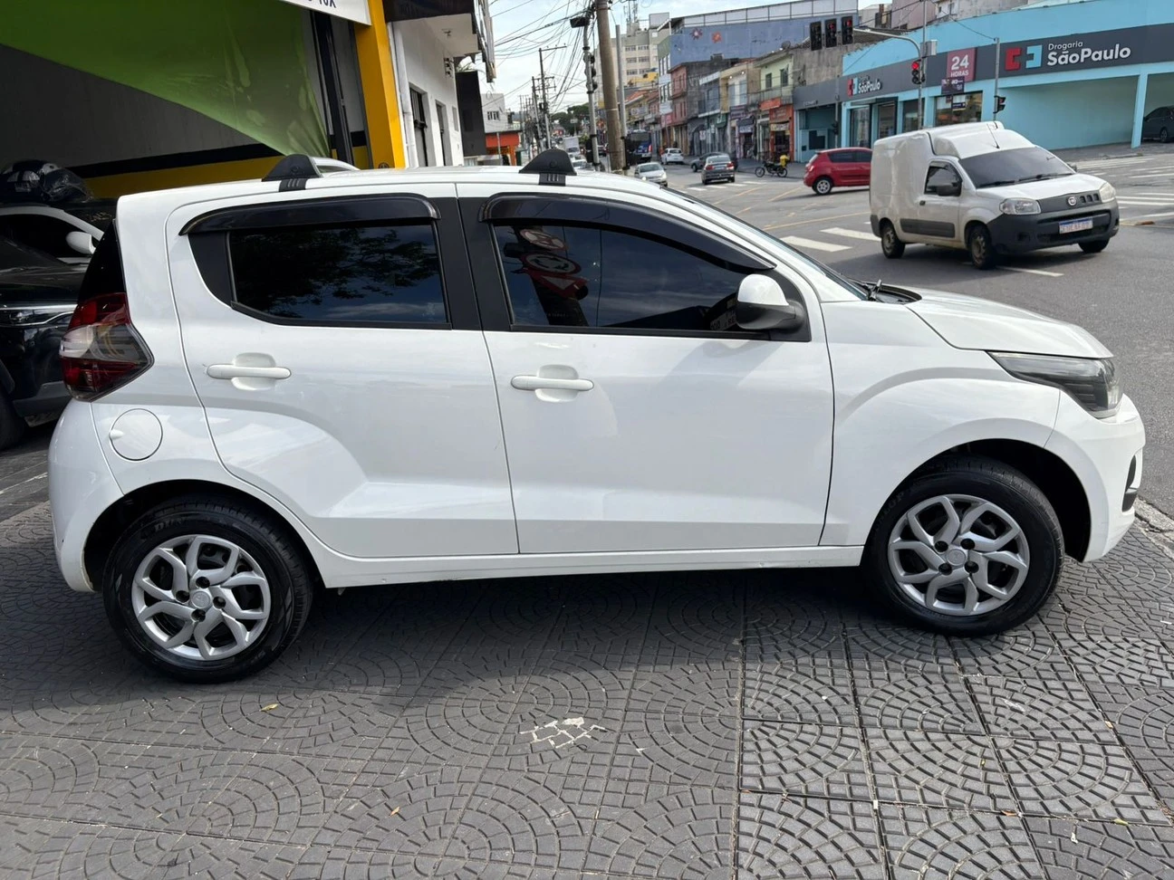 MOBI 1.0 8V EVO LIKE.