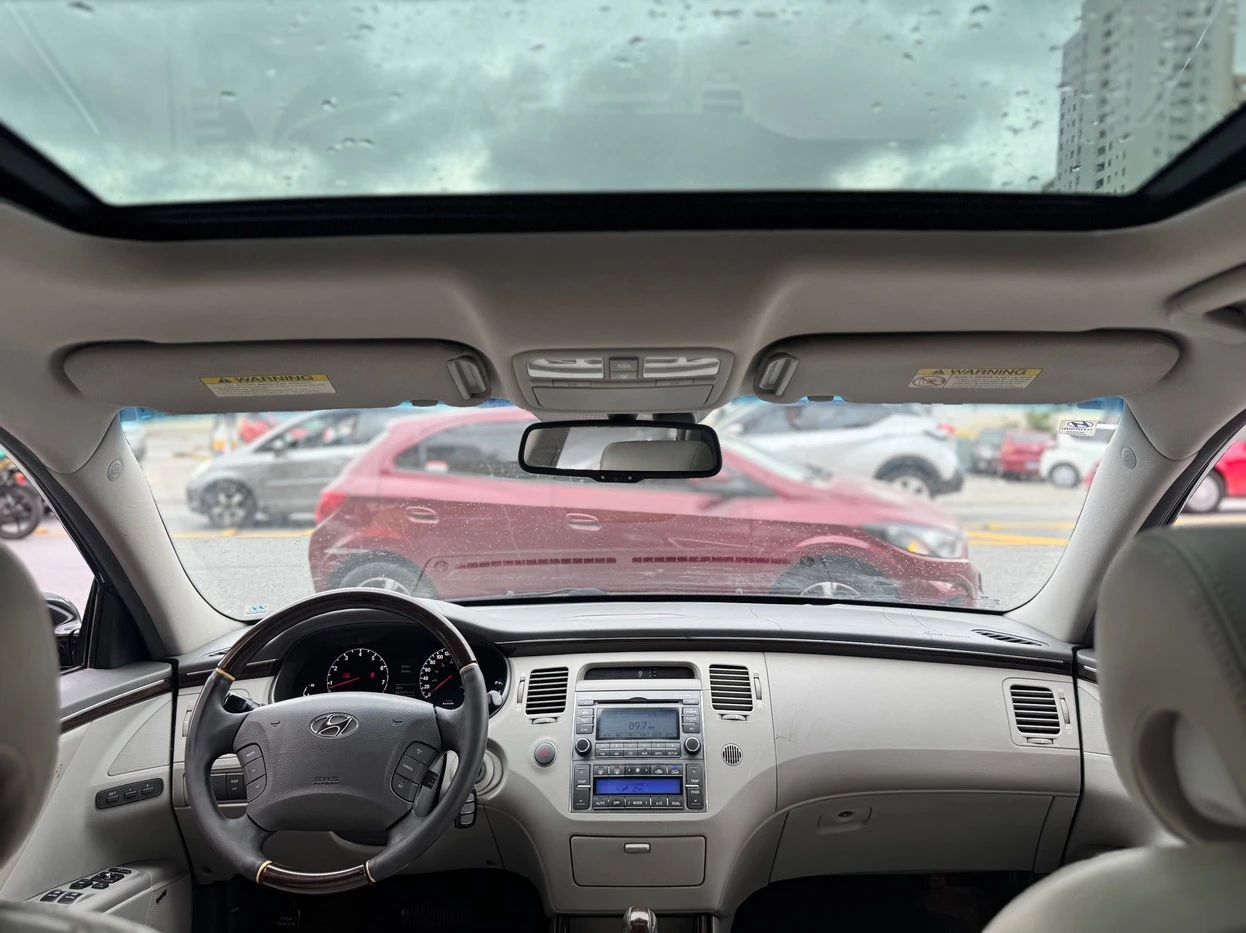 AZERA 3.3 MPFI GLS SEDAN V6 24V