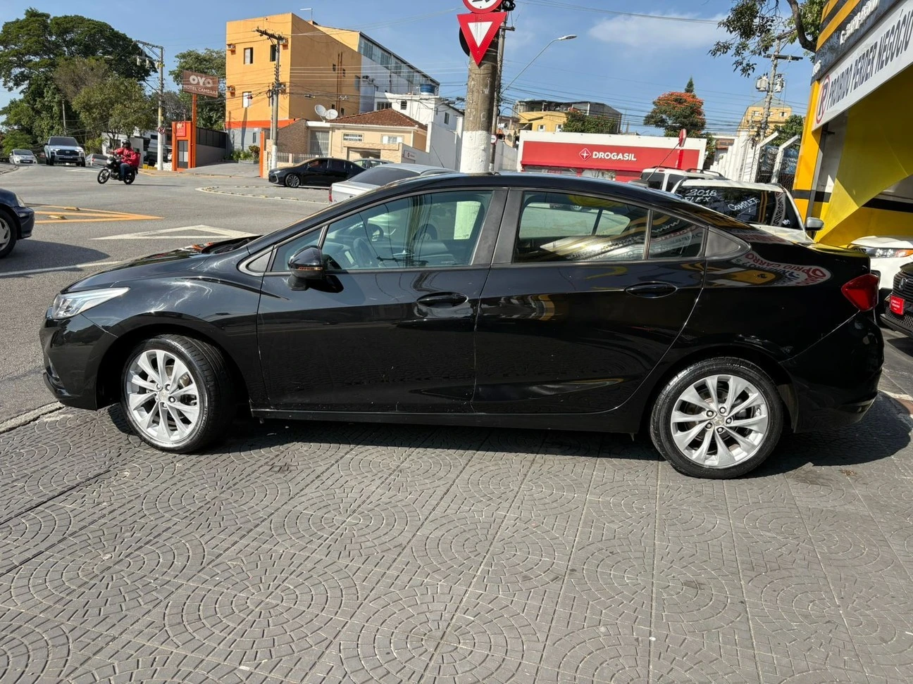 CHEVROLET CRUZE