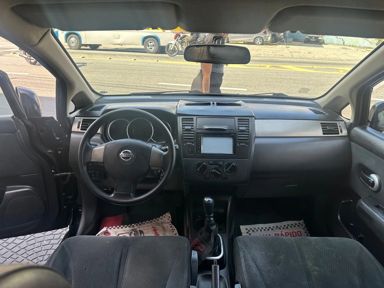 NISSAN TIIDA