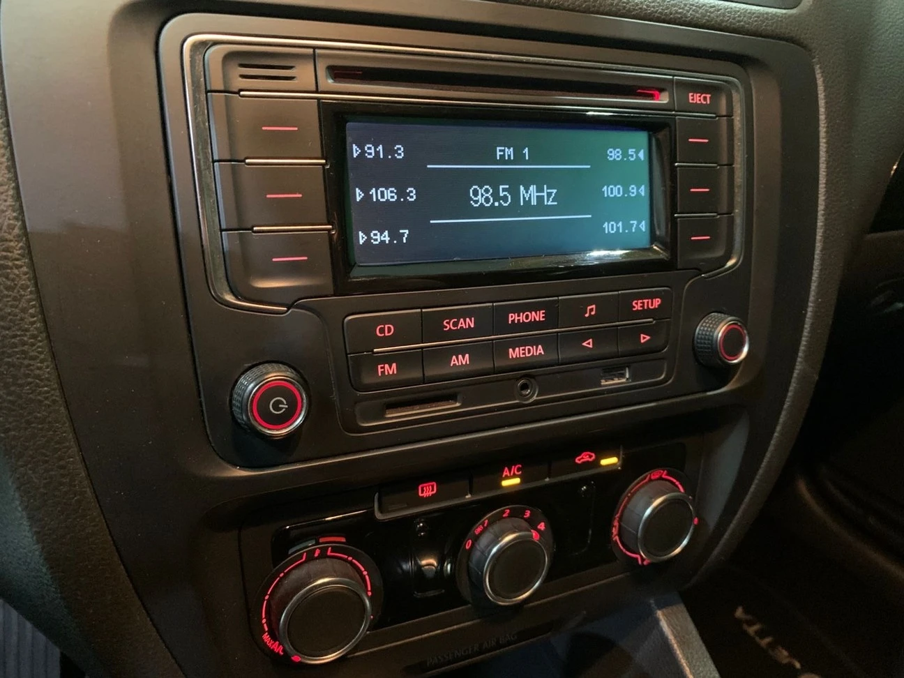 VOLKSWAGEN JETTA