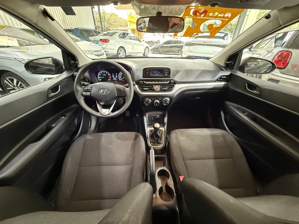 HYUNDAI HB20