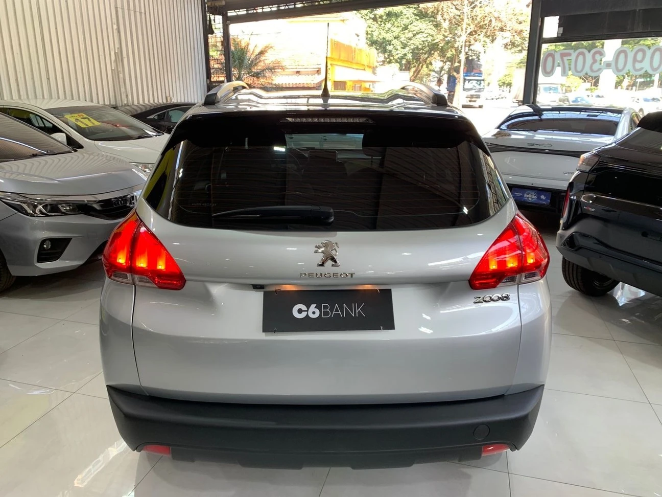 PEUGEOT 2008