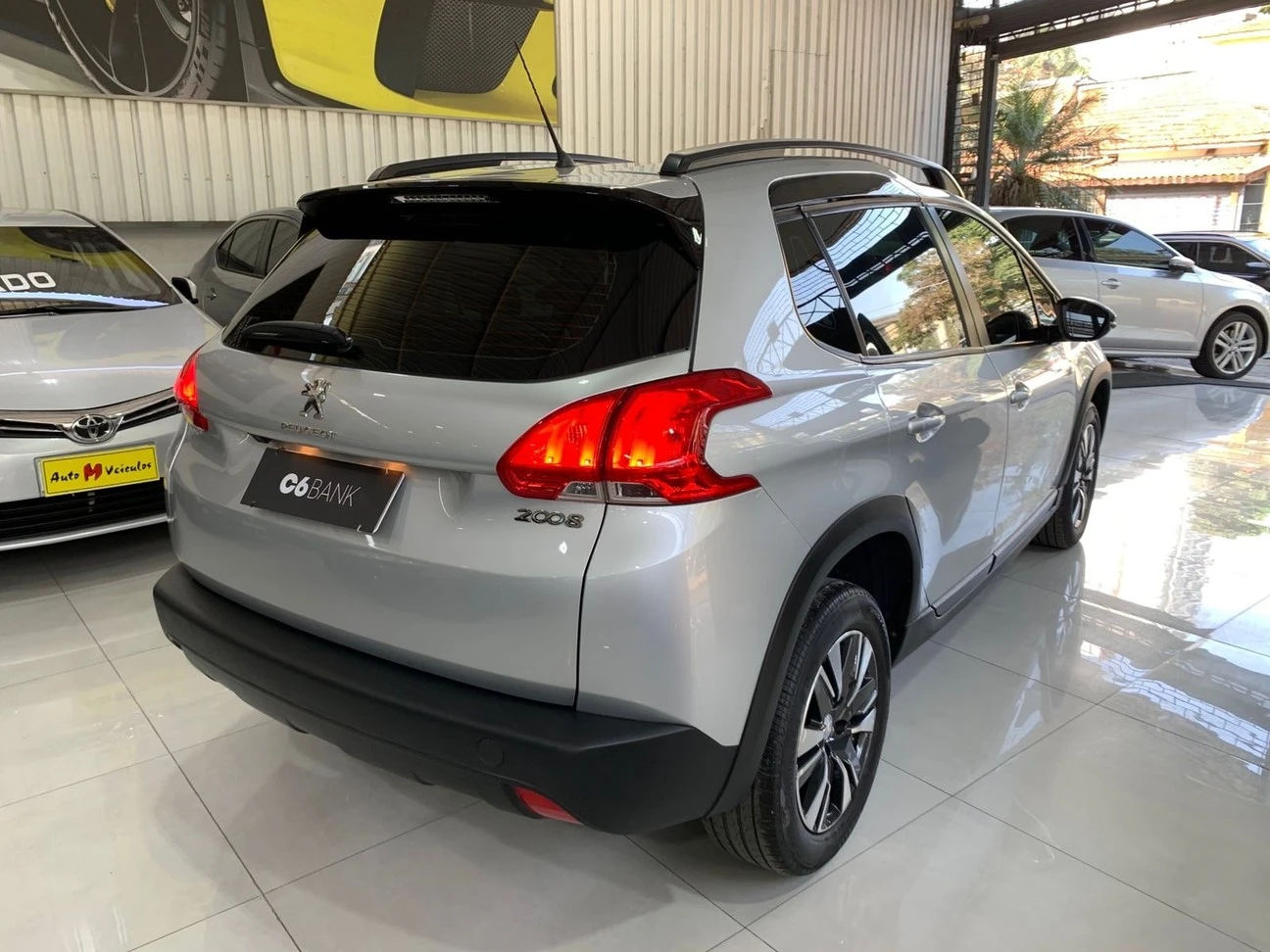 PEUGEOT 2008