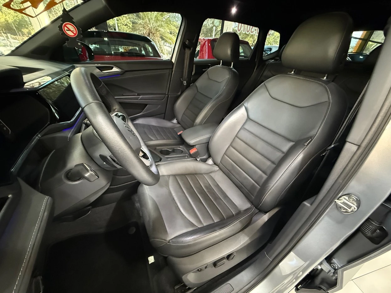 VOLKSWAGEN TAOS