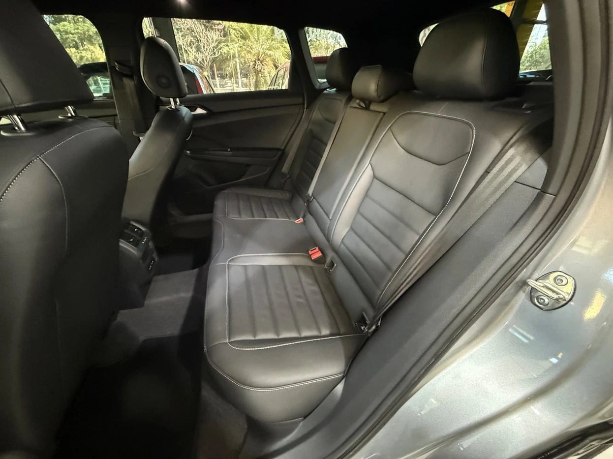 VOLKSWAGEN TAOS