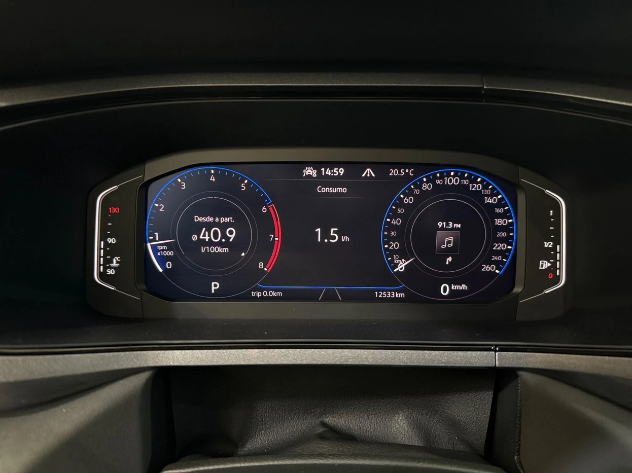 VOLKSWAGEN TAOS