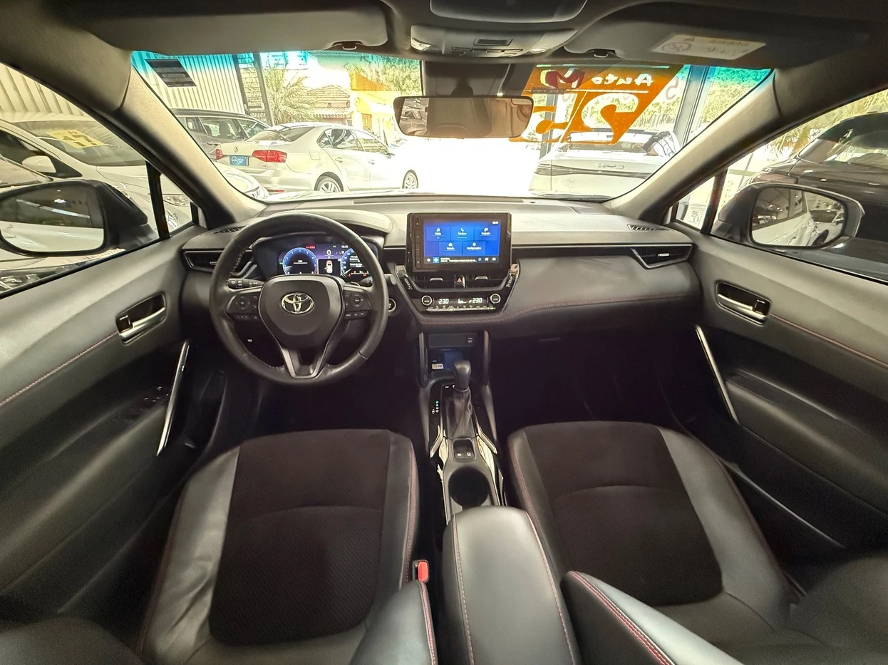 TOYOTA COROLLA CROSS