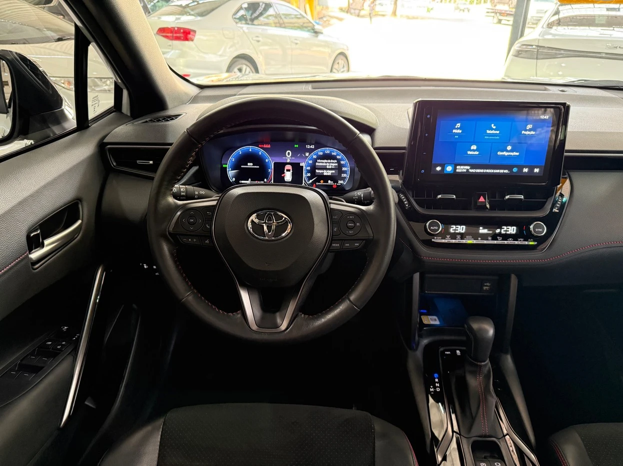TOYOTA COROLLA CROSS