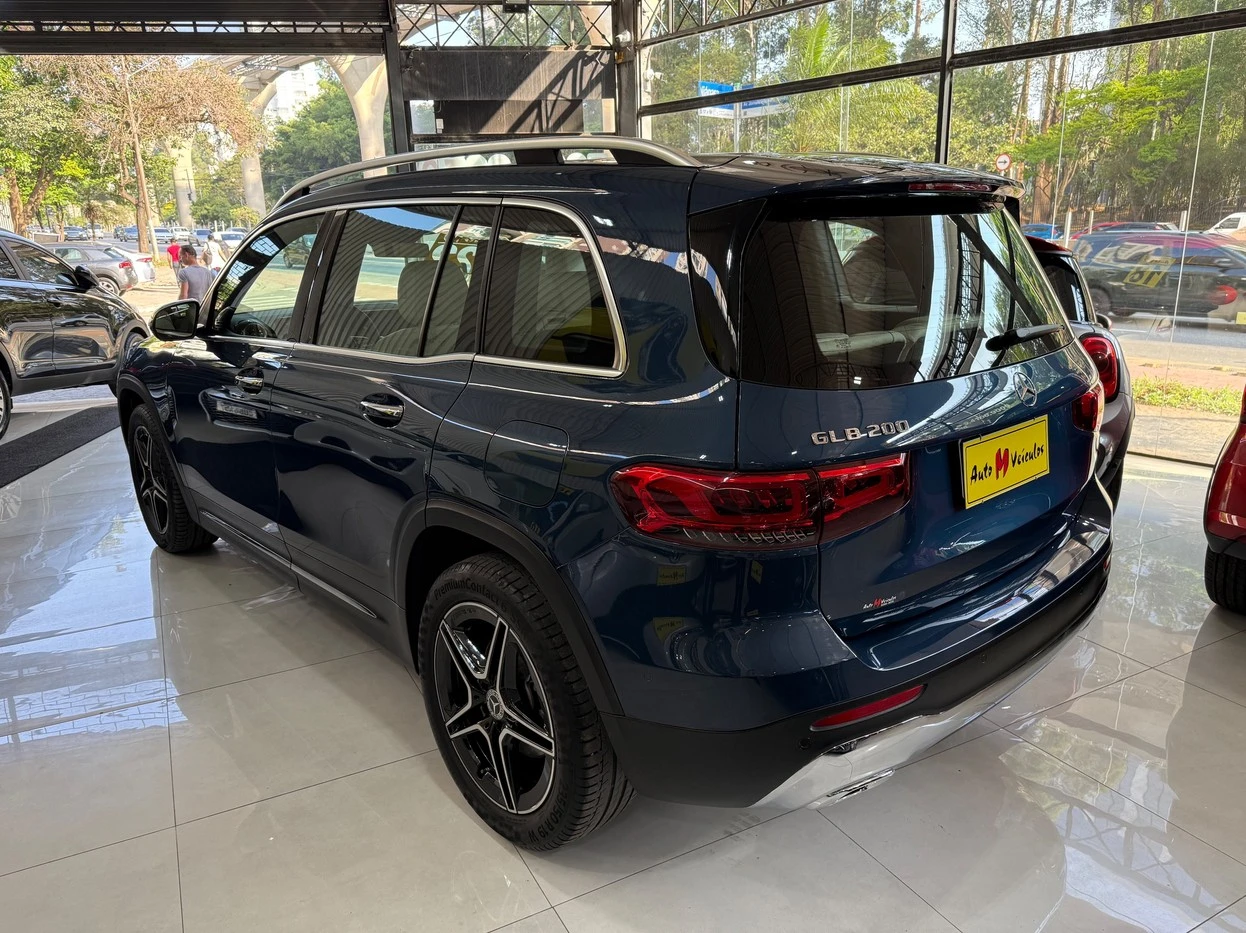 MERCEDES-BENZ GLB 200
