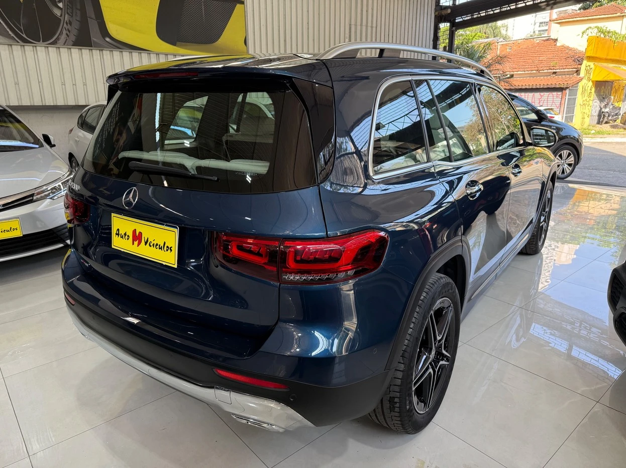 MERCEDES-BENZ GLB 200
