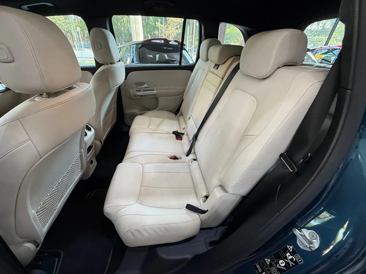 MERCEDES-BENZ GLB 200