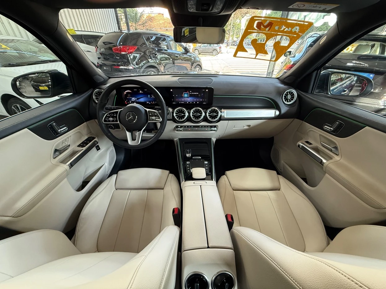 MERCEDES-BENZ GLB 200