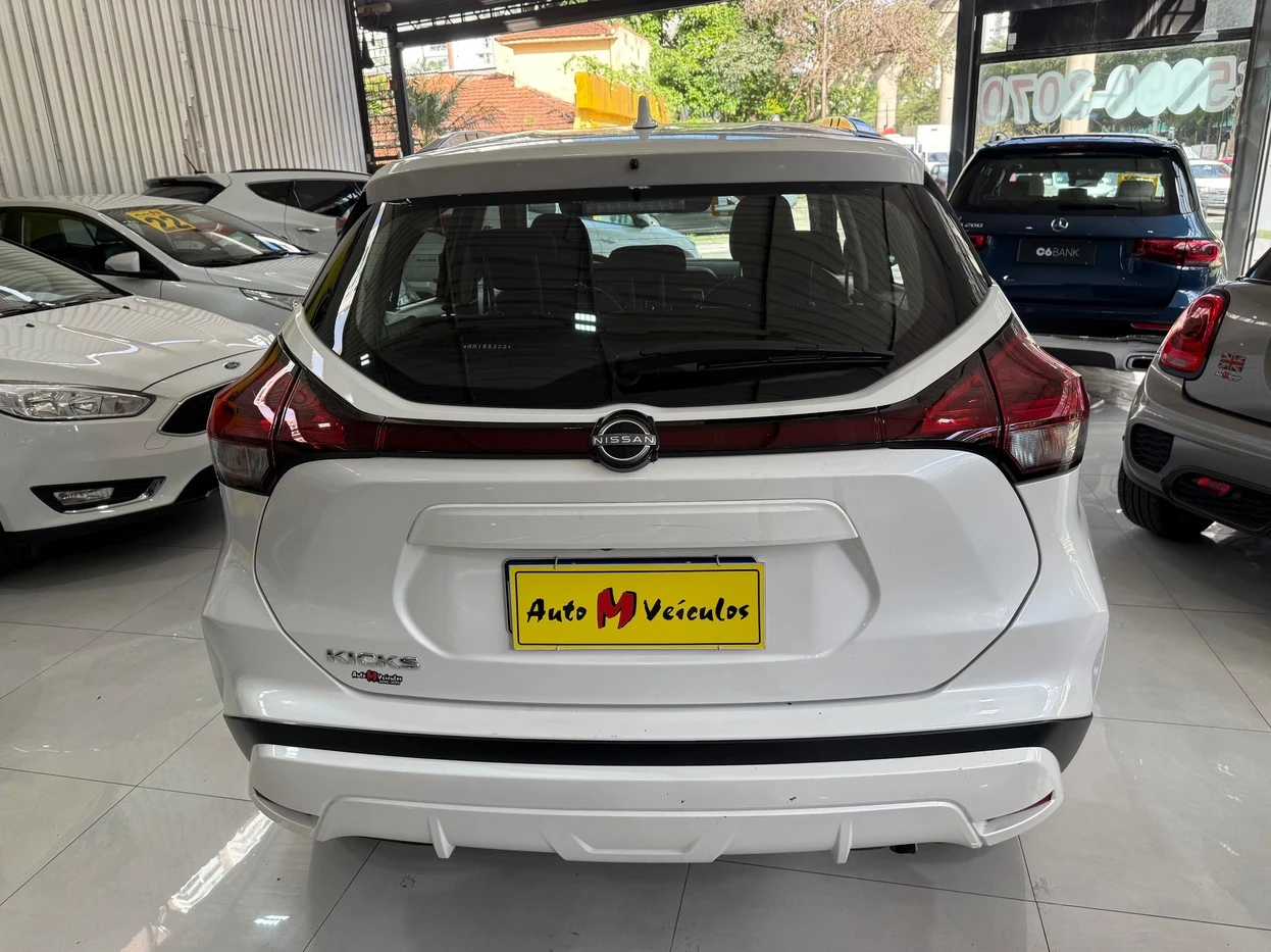 NISSAN KICKS