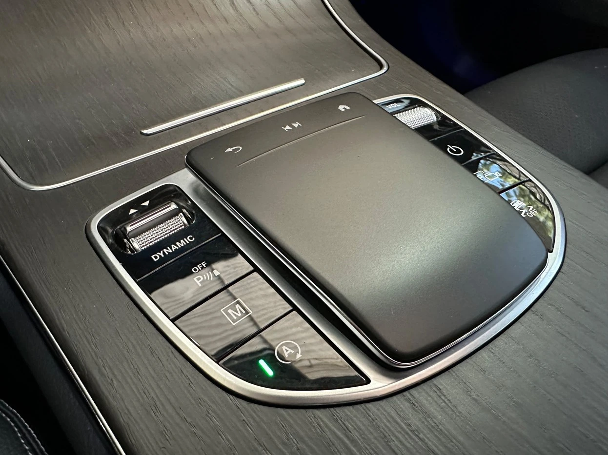 MERCEDES-BENZ GLC 300