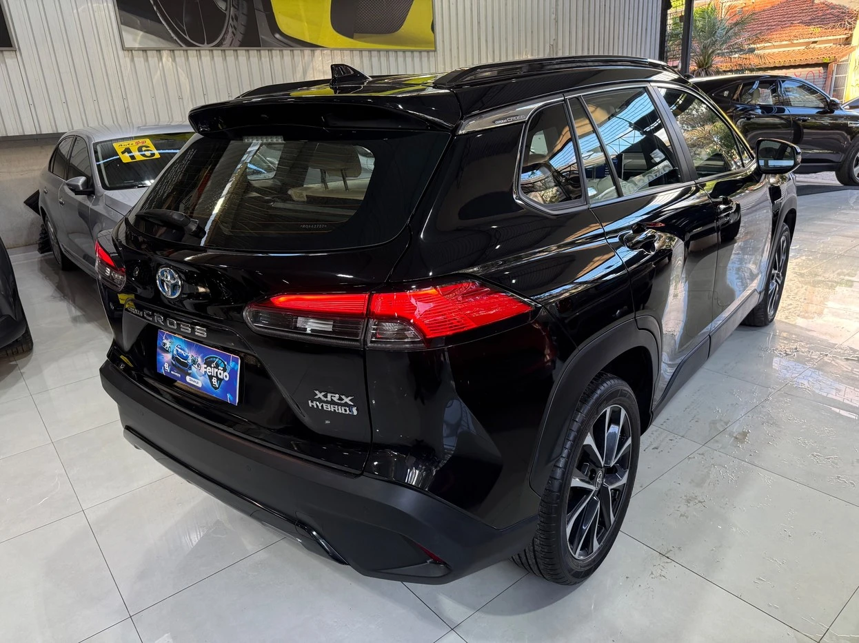 TOYOTA COROLLA CROSS