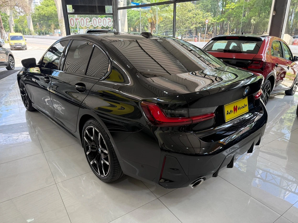 BMW 320i