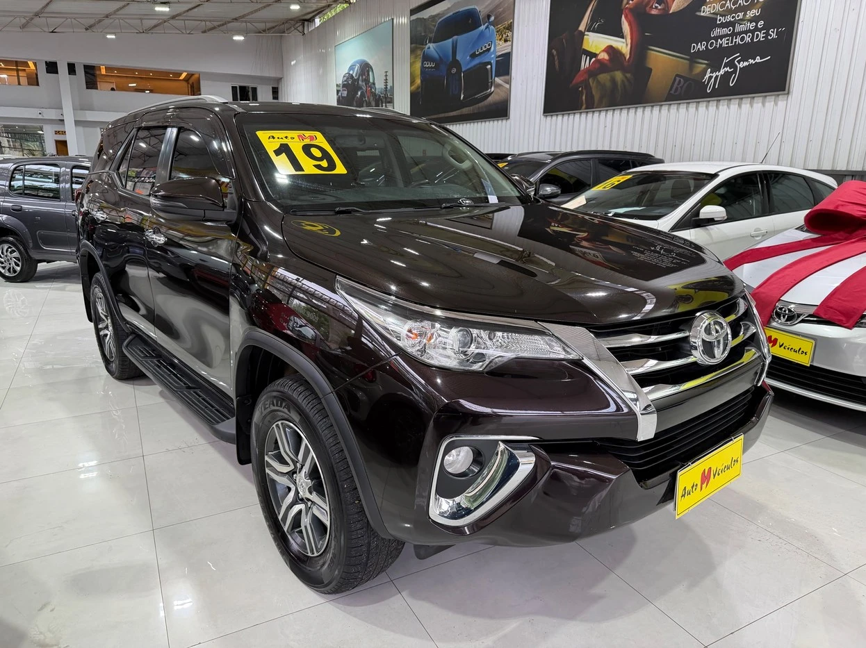 TOYOTA HILUX SW4