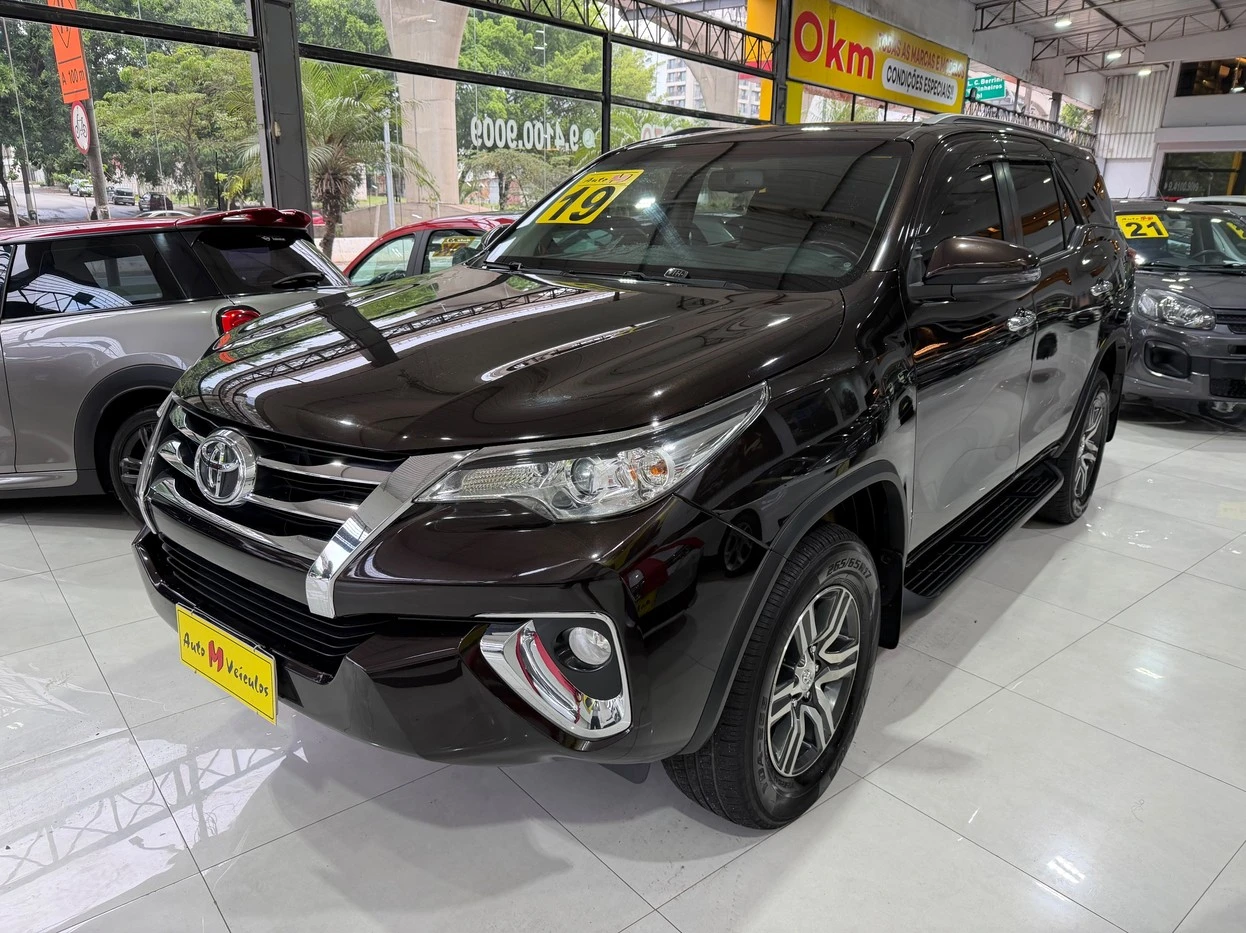 TOYOTA HILUX SW4