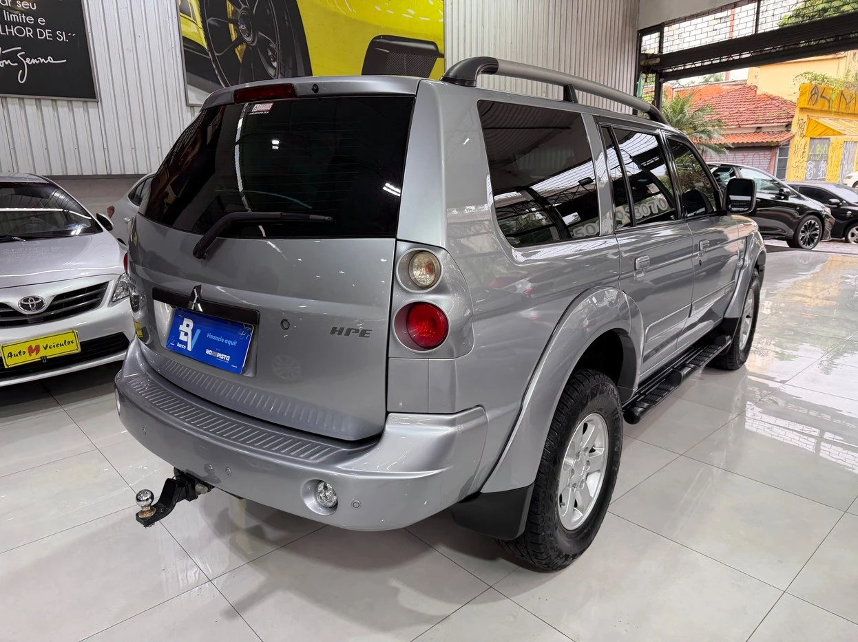 MITSUBISHI PAJERO SPORT