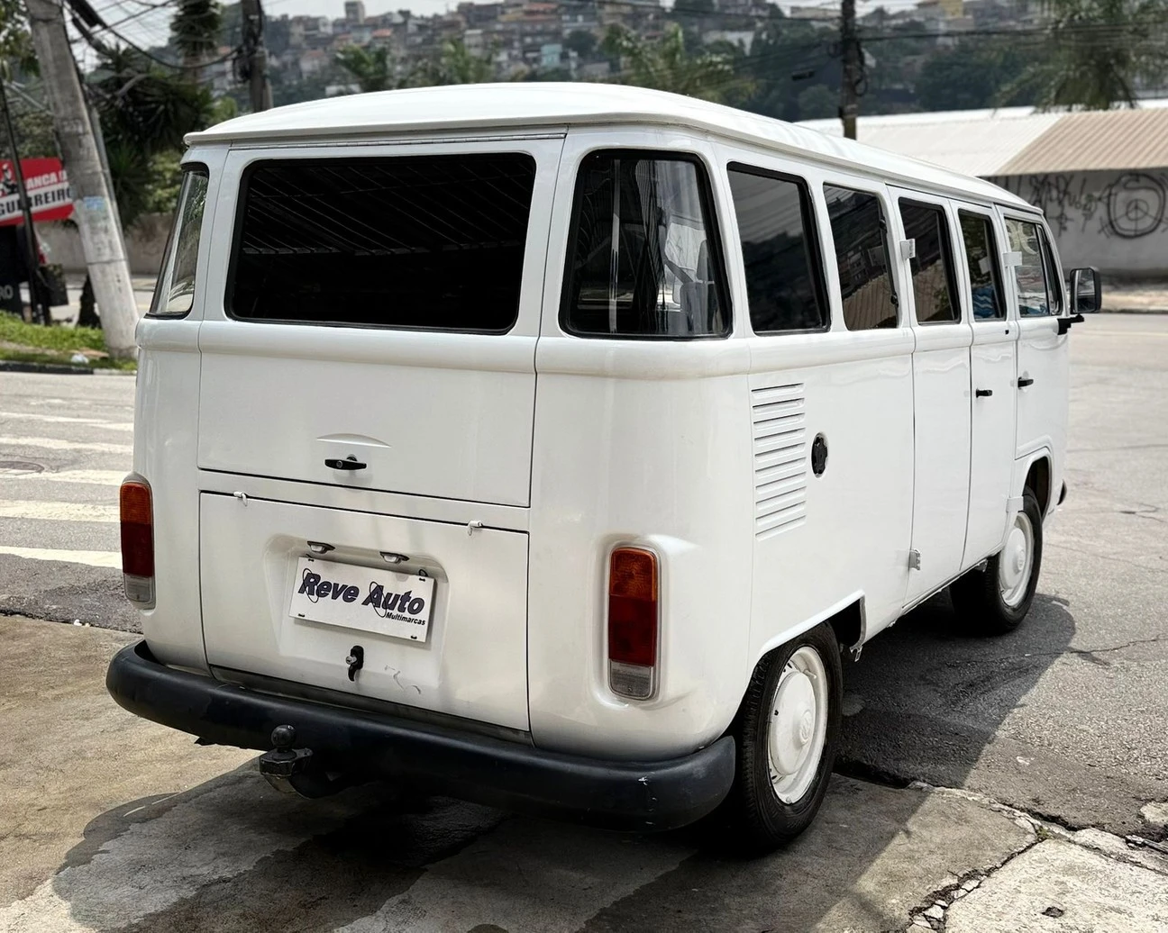 VOLKSWAGEN KOMBI