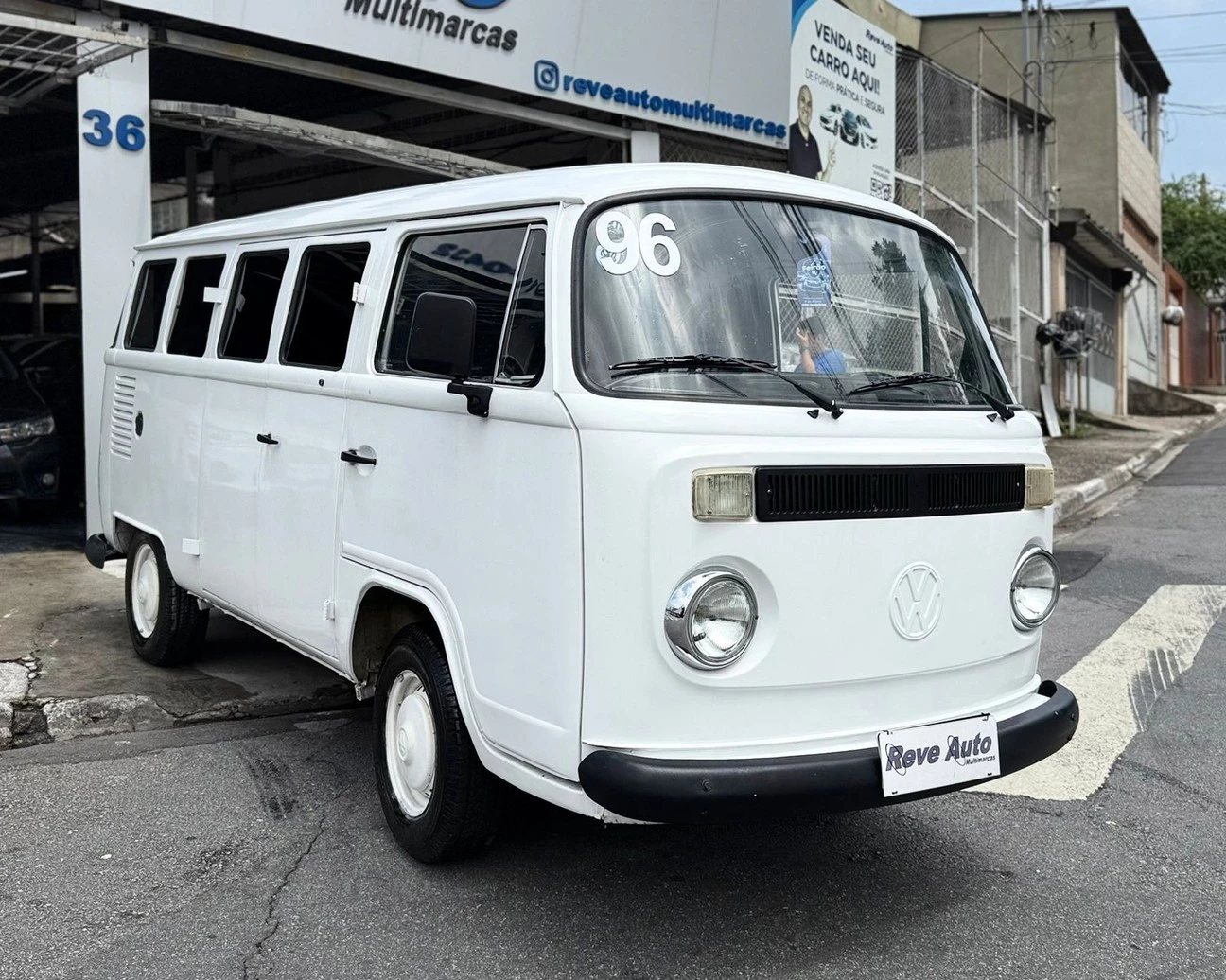 VOLKSWAGEN KOMBI
