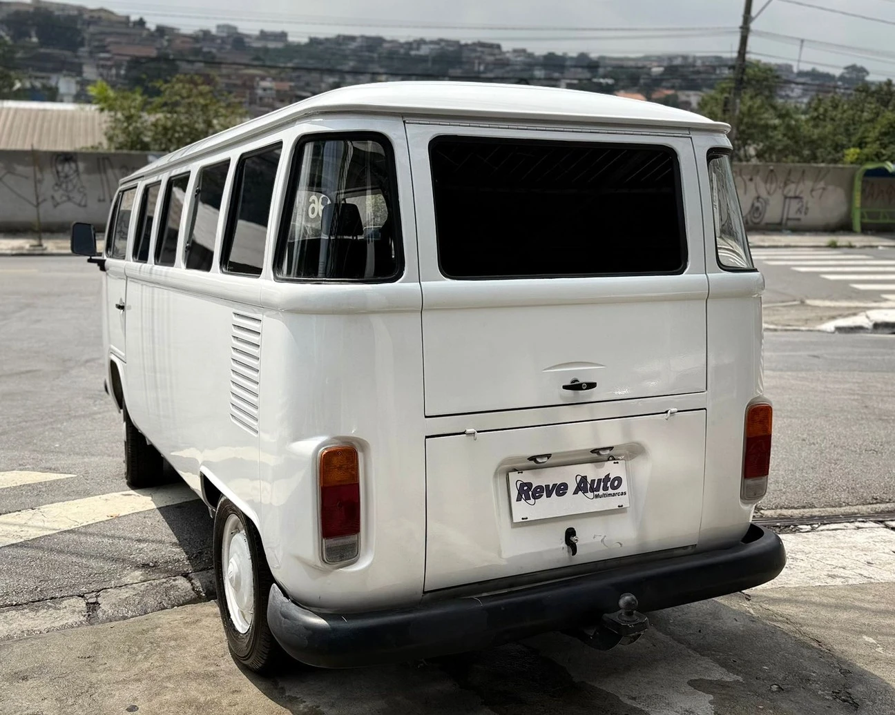 VOLKSWAGEN KOMBI