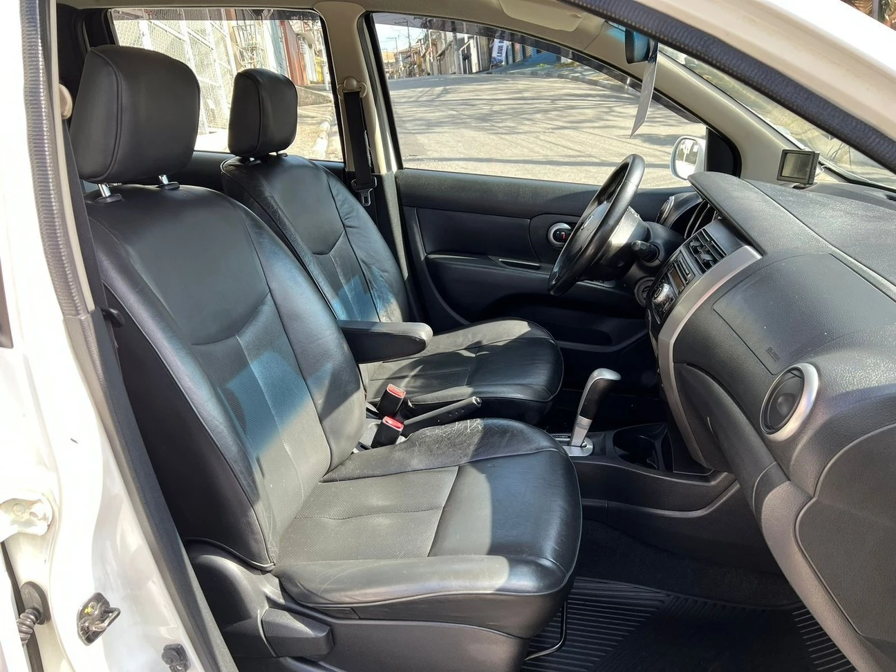 NISSAN LIVINA
