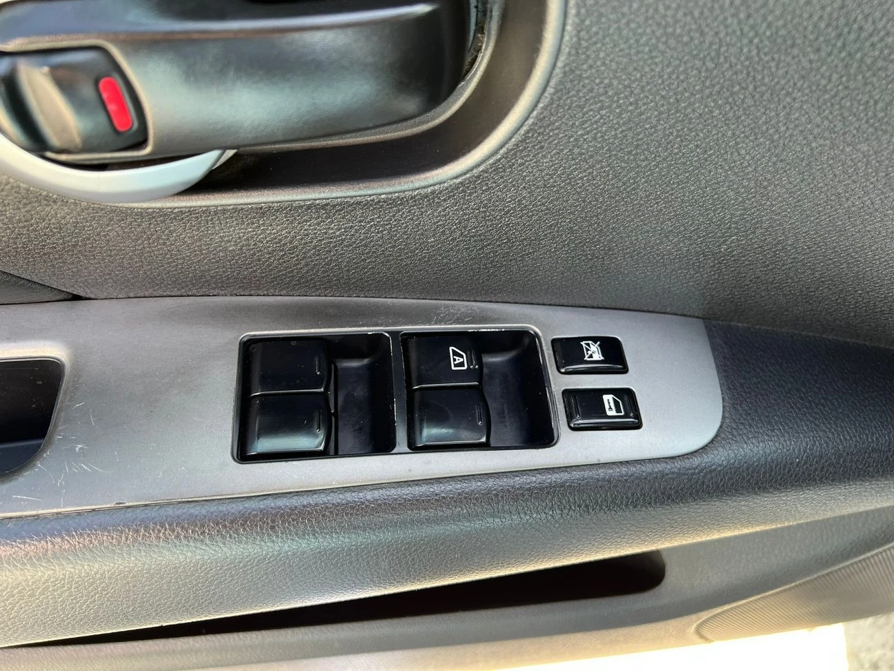 NISSAN LIVINA