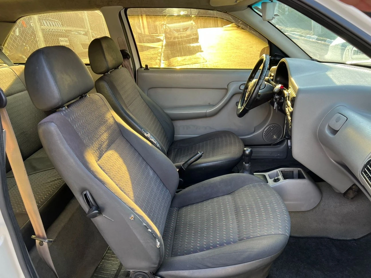 VOLKSWAGEN GOL