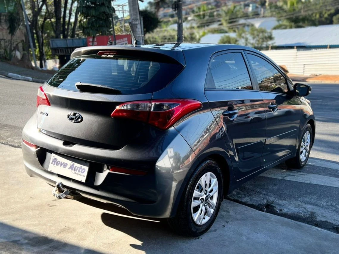 HYUNDAI HB20