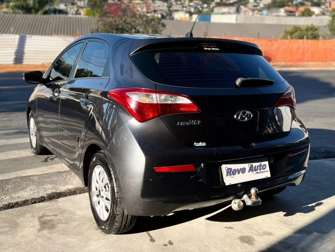 HYUNDAI HB20