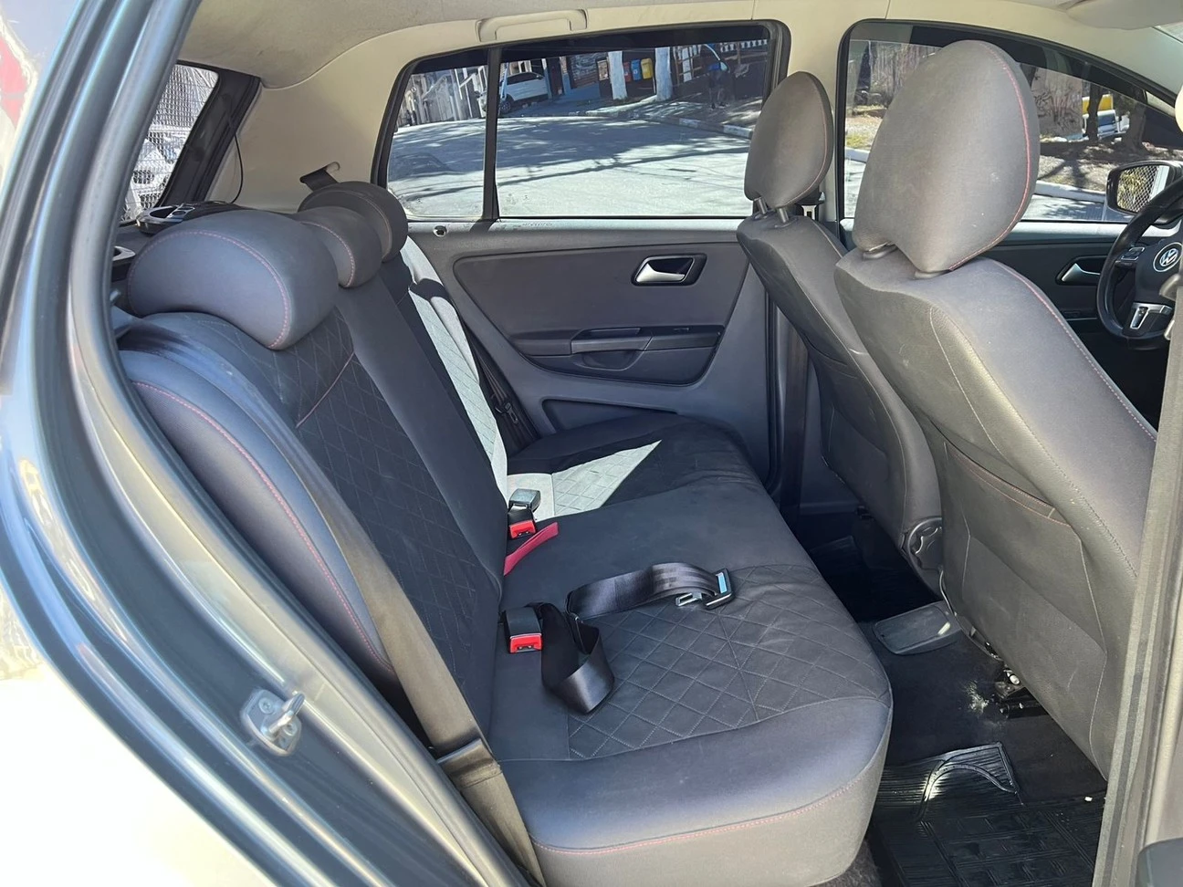 VOLKSWAGEN FOX