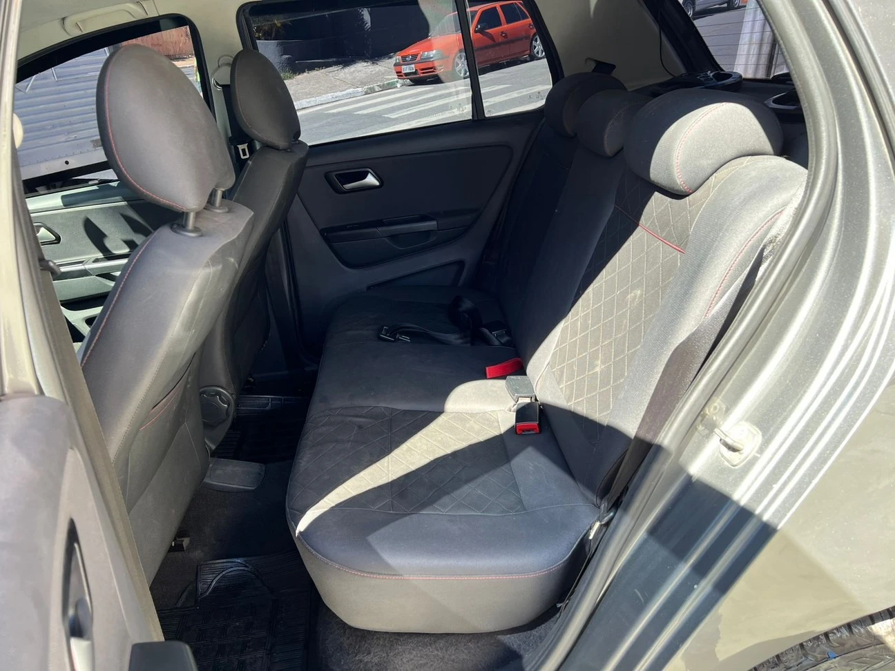 VOLKSWAGEN FOX