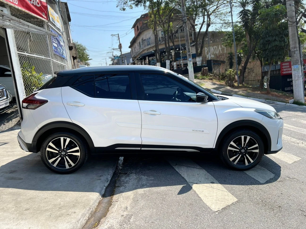 NISSAN KICKS