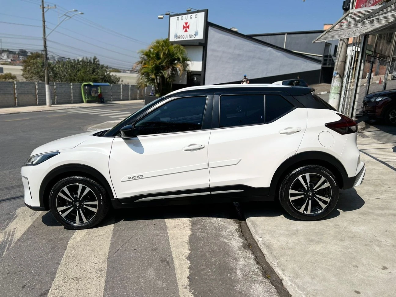 NISSAN KICKS