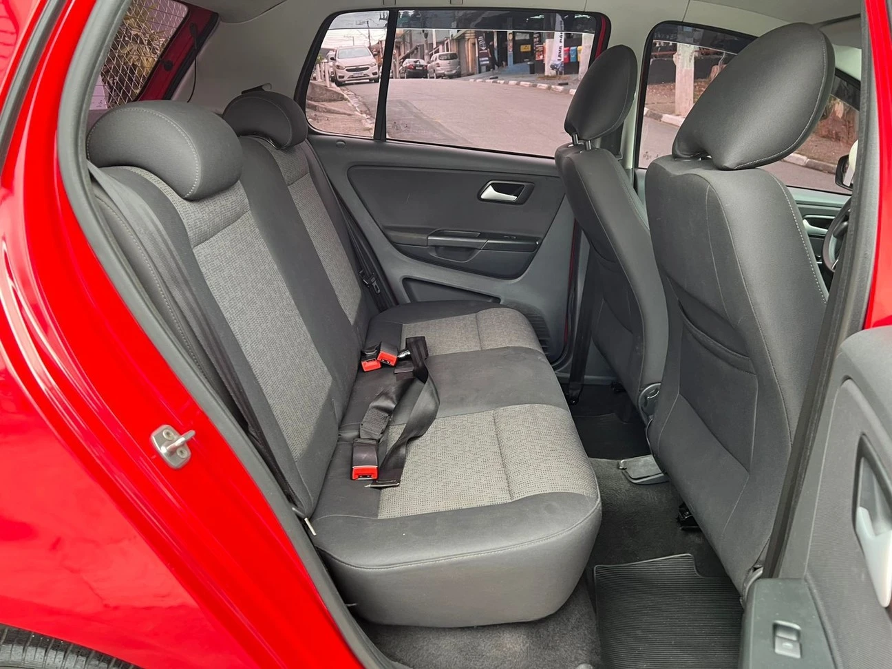 VOLKSWAGEN FOX