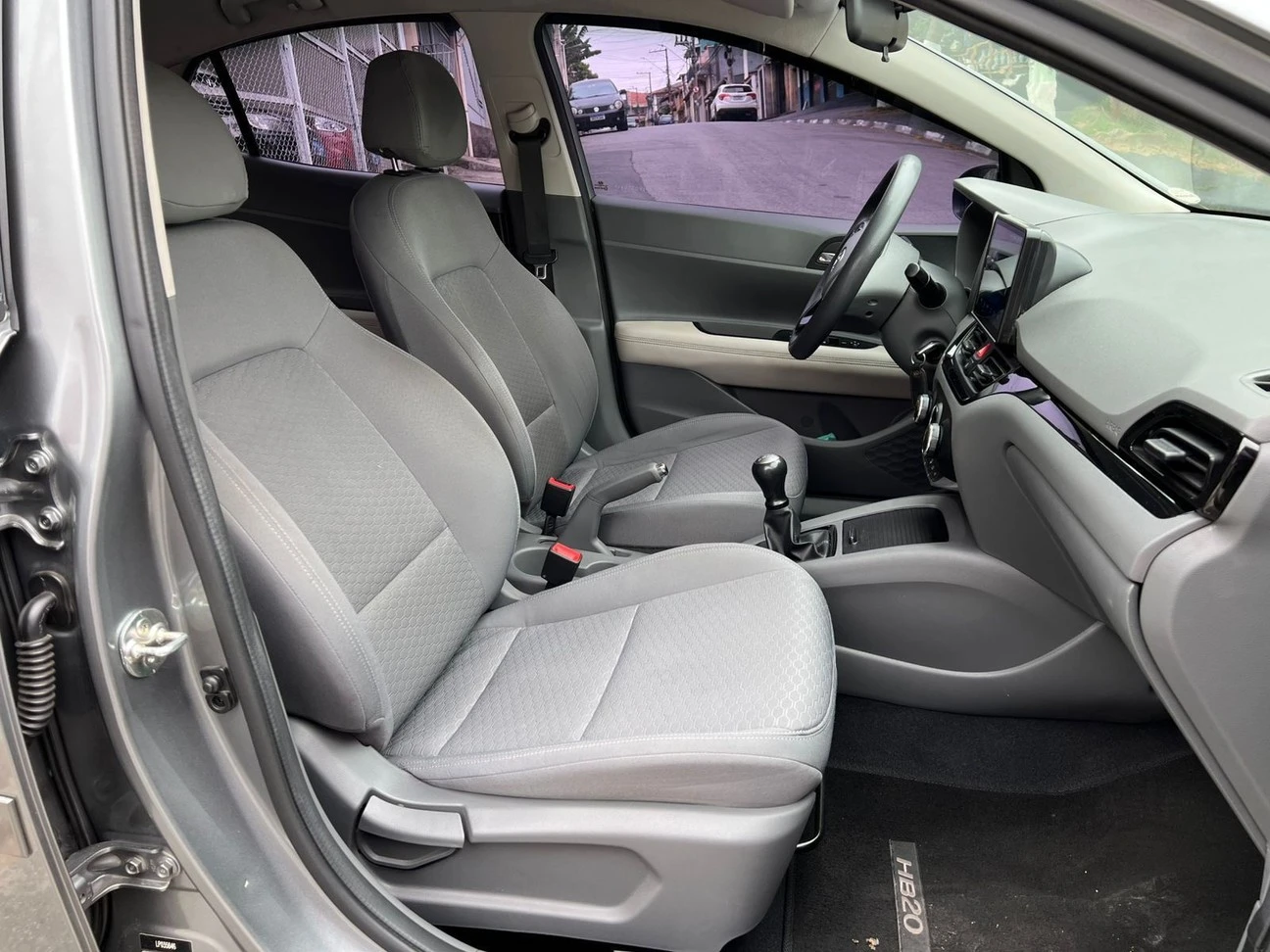 HYUNDAI HB20S