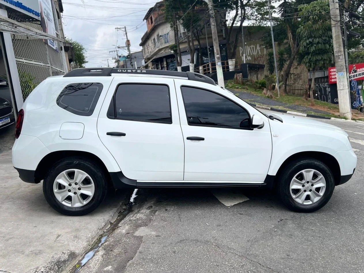 RENAULT DUSTER