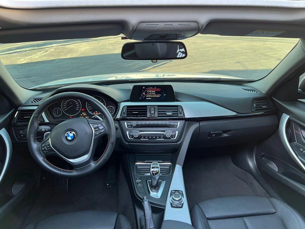 BMW 328i